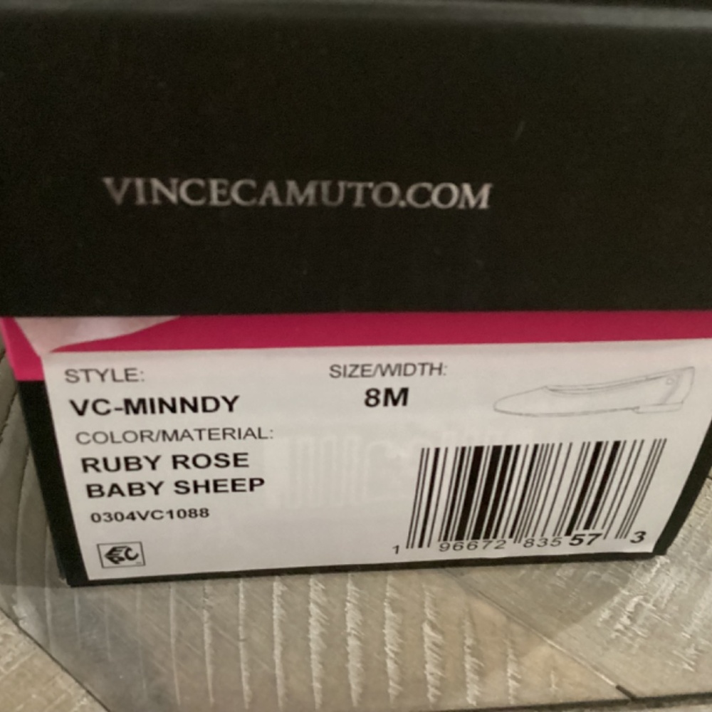 Vince Camuto Minndy Flat (Women), size 8 - Picture 6 of 10